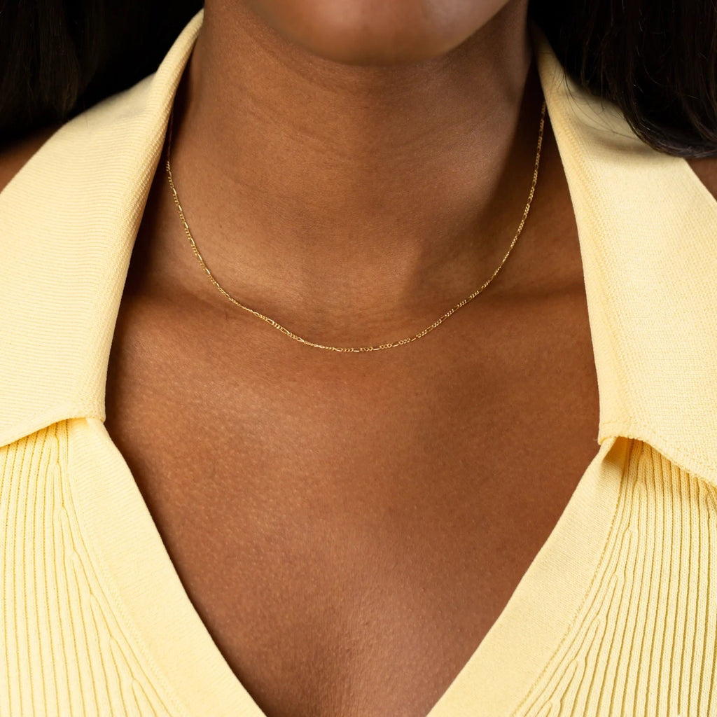 14K Gold Thin Figaro Chain Necklace 16 Inch Lightweight