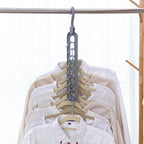 Plastic Clothes Hanger with Storage Hook