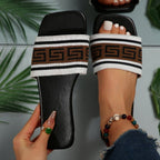 Summer Design Women Slippers Fashion Flat Heels Sildes Shoes Women's Flat Sandals Strap Slide Sandals Open Toe Comfortable Soft Luxury Slide Sandals Simple Cotton Fabric Straps Open Toe Flat Sandal For Womens