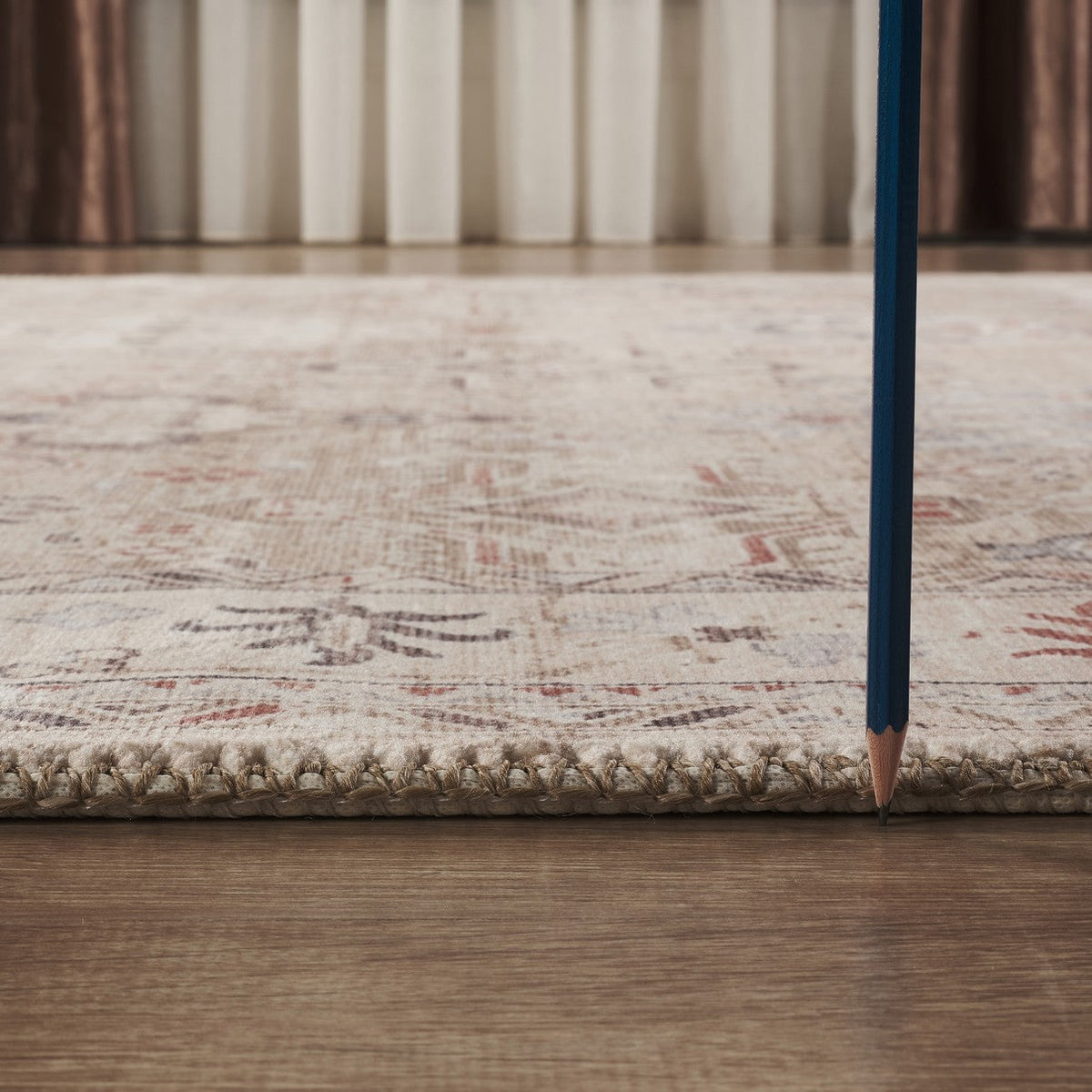 Oxford Collection Area Rug with Traditional Design - 24 x 36 Inches HouseOfZazla