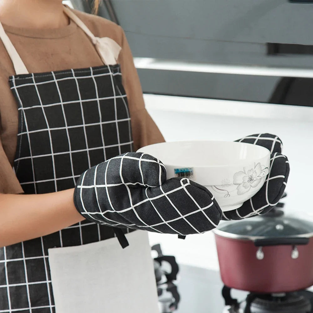 Heat Resistant Kitchen Baking Gloves – Insulated Oven & Cooking Safety Gloves